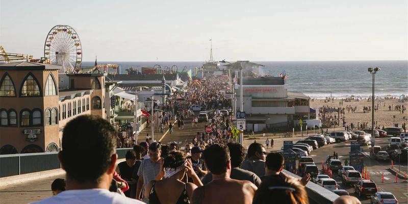 家禽养殖技术升级：构建坚不可摧的生物安全体系，从人员、车辆到物资的全流程消毒管理