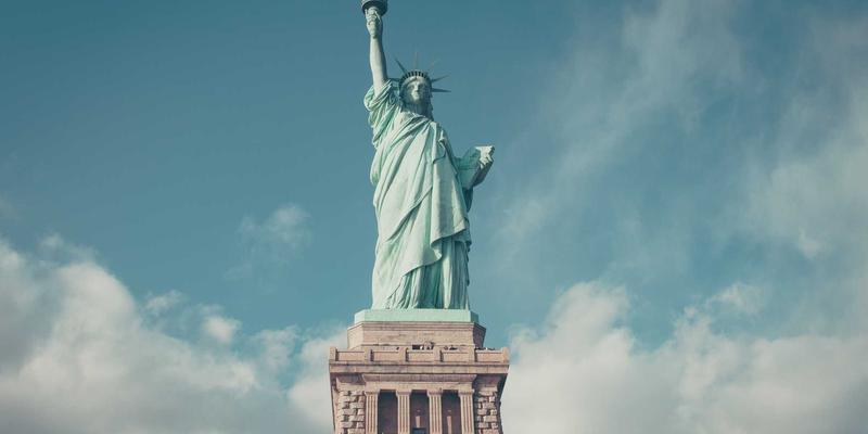 家禽养殖是什么？从传统养殖到现代交易的全产业链解析