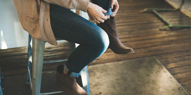 肉鸡后期增重与饲料转化率提升方案：家禽网专家解析精细化饲养策略